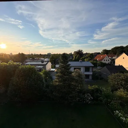 Stylish With Conservatory, Balcony * Herne