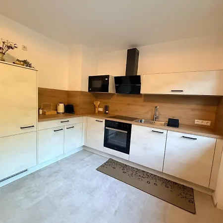 Stylish With Conservatory, Balcony Appartamento Herne